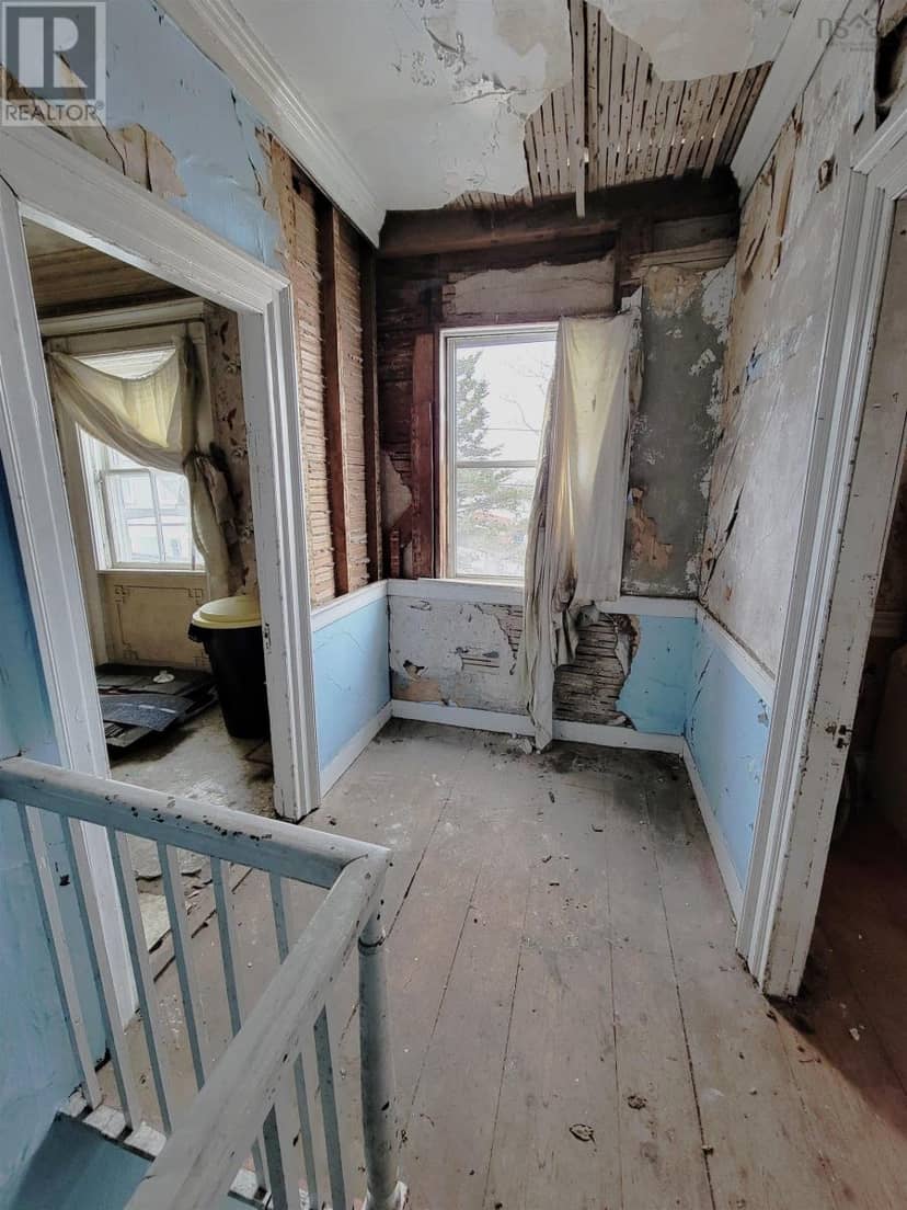 155 Pelham Street — photo 28 of 40