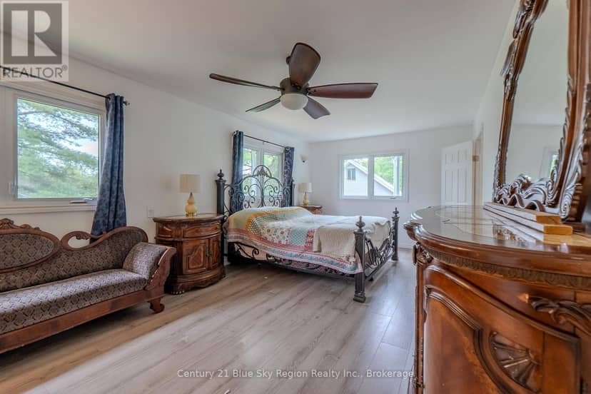 525 Maple Road — photo 30 of 40