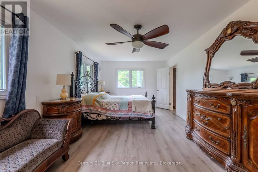 525 Maple Road — photo 31 of 40