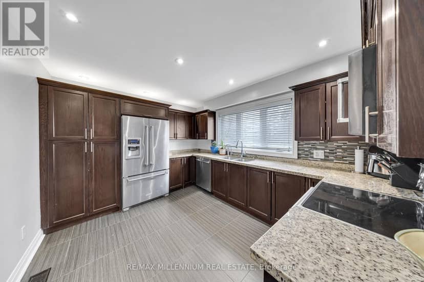 5 - 10 Grandravine Drive — photo 10 of 28