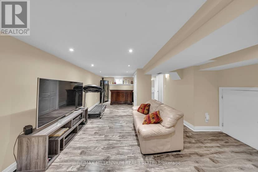 5 - 10 Grandravine Drive — photo 23 of 28