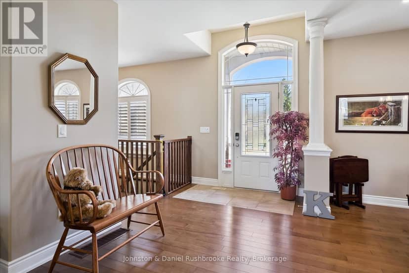 1842 Meadowview Court — photo 2 of 33