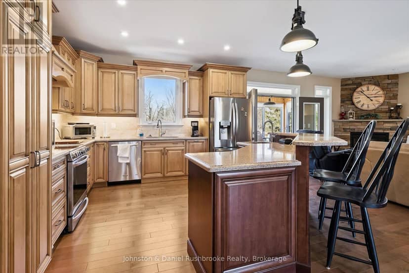 1842 Meadowview Court — photo 8 of 33