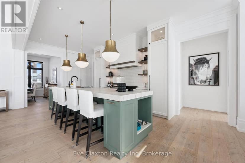 129 Heritage Lake Drive — photo 11 of 40