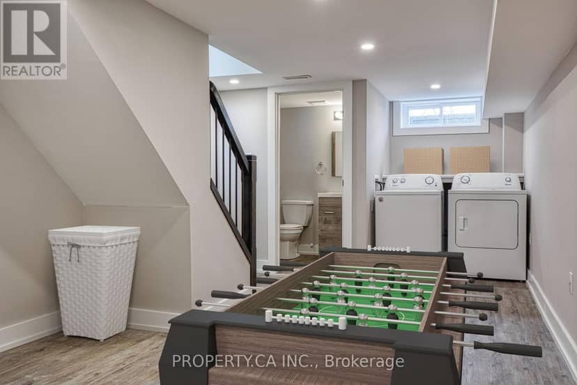 226 Clarke Street N, Woodstock, photo 8