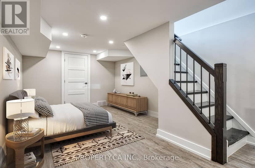 226 Clarke Street N — photo 9 of 25