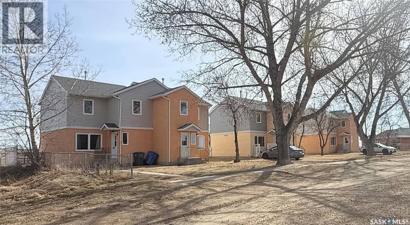 310-320 Railway AVENUE W — photo 1 of 40