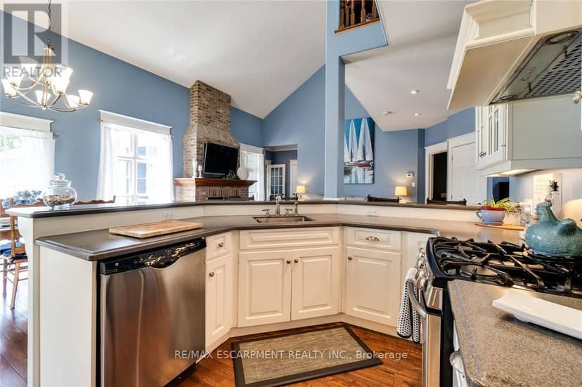 1026 Beach Boulevard — photo 19 of 40