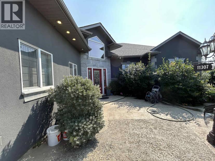 11307 109 STREET, Fort St. John, photo 2