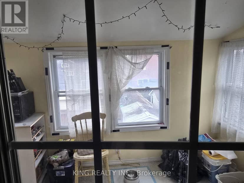 St - 348/350 Arthur Street — photo 28 of 39
