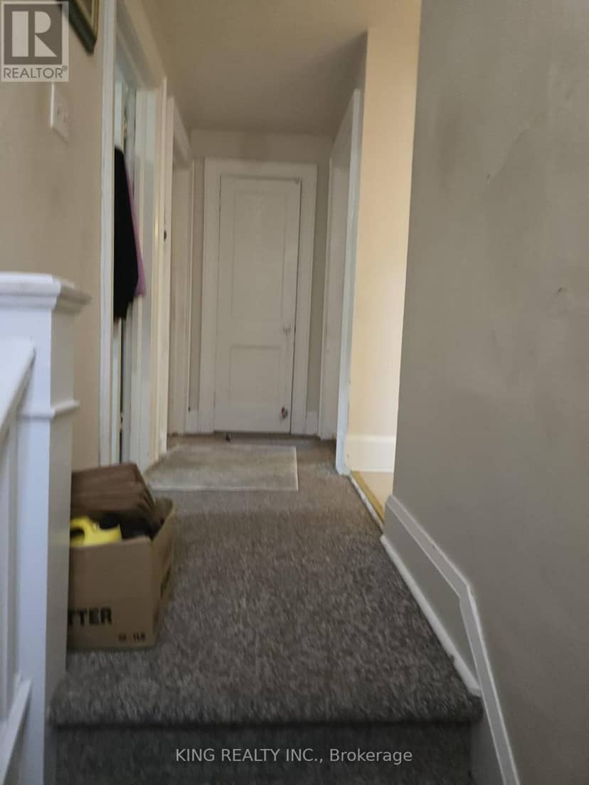 St - 348/350 Arthur Street — photo 19 of 39