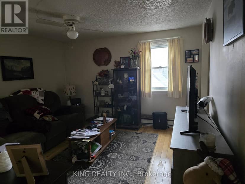 St - 348/350 Arthur Street — photo 37 of 39