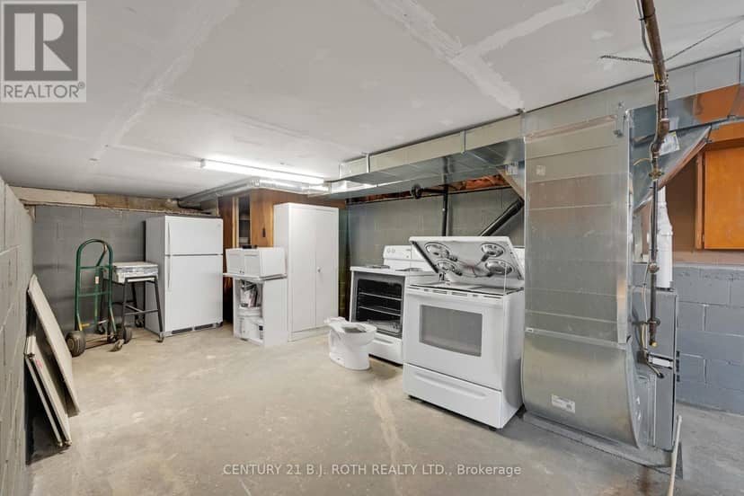 184 Borland Street E — photo 23 of 40