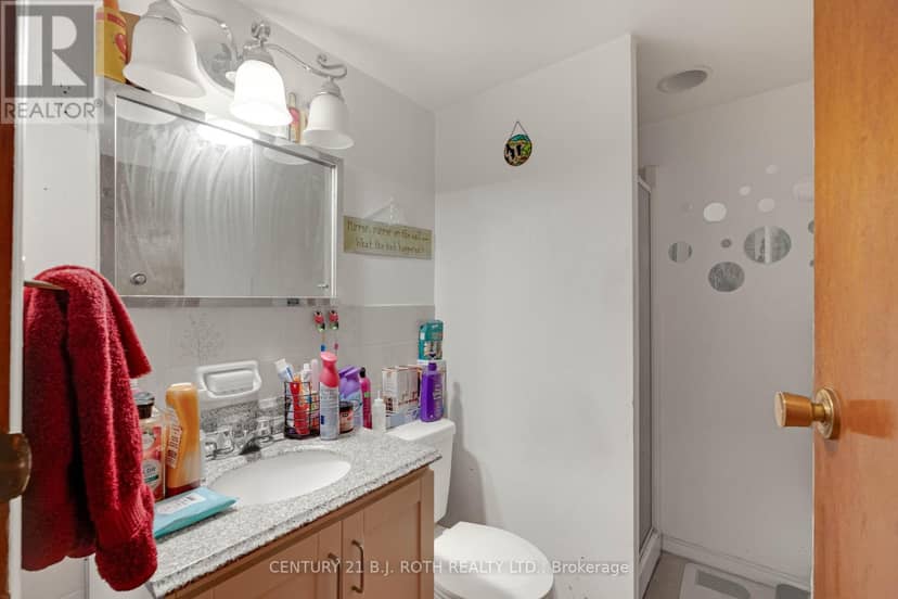 184 Borland Street E — photo 26 of 40