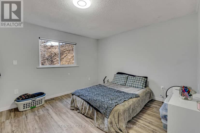 184 Borland Street E — photo 37 of 40