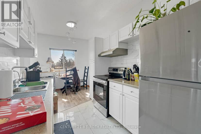 184 Borland Street E — photo 9 of 40