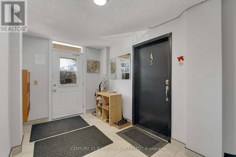 184 Borland Street E — photo 8 of 40