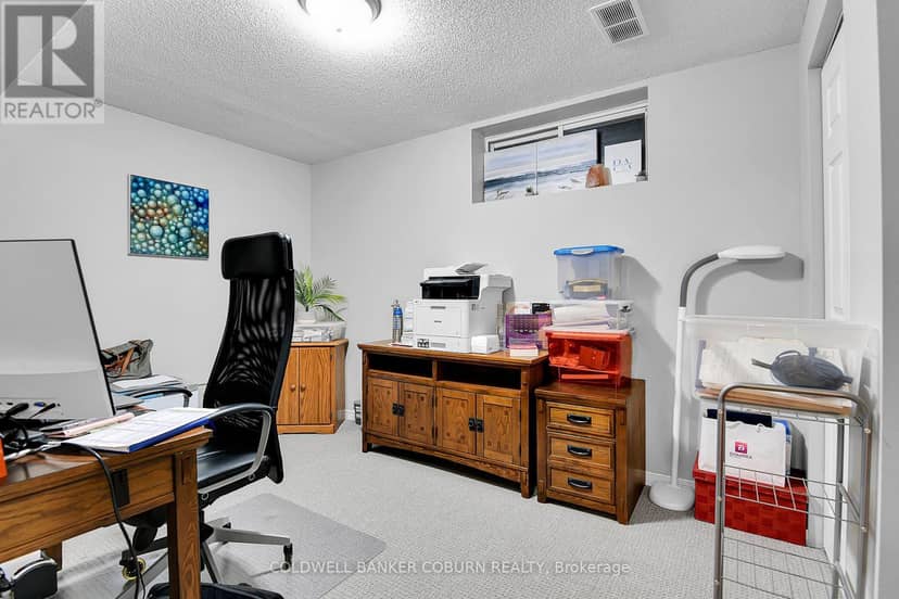 11 Kimberly Avenue — photo 40 of 40