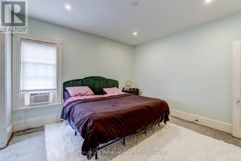 4 Clyde Street — photo 19 of 31