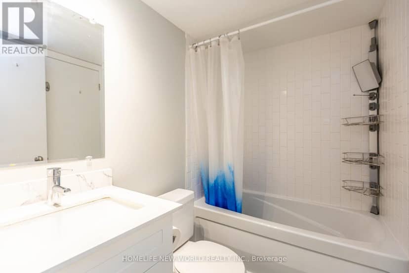 951 - 111 Elizabeth Street — photo 7 of 12