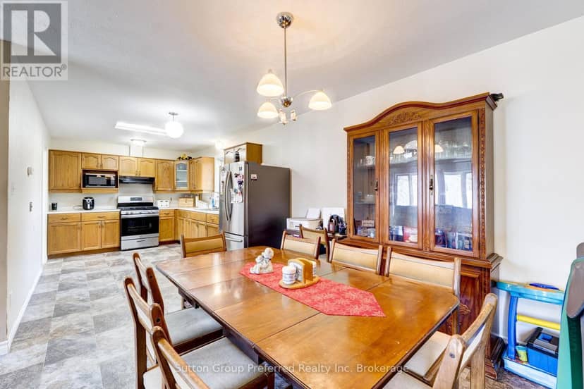 65 Hincks Street — photo 13 of 24