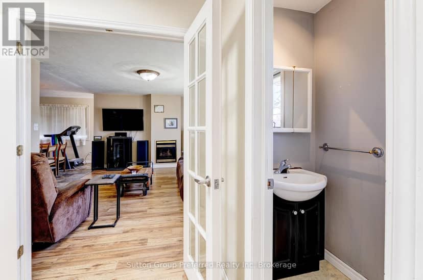 65 Hincks Street — photo 7 of 24