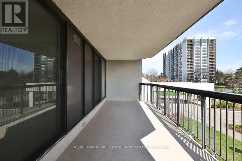 208 - 2180 Marine Drive — photo 21 of 40