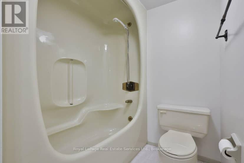 208 - 2180 Marine Drive — photo 35 of 40