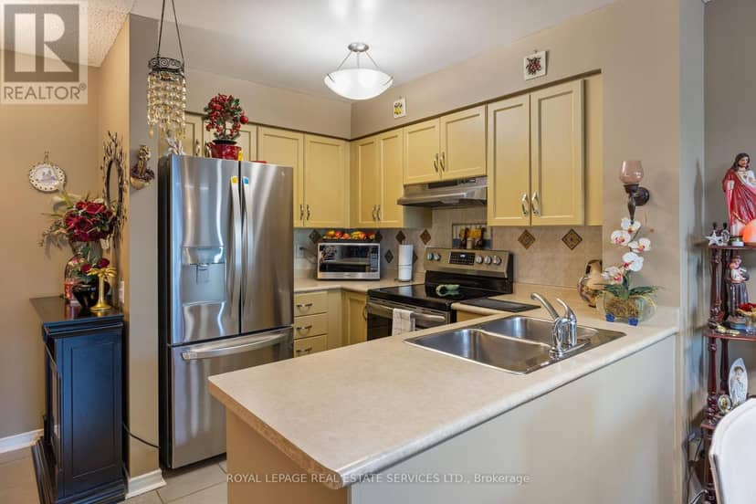 101 - 9 Northern Heights Drive — photo 19 of 29