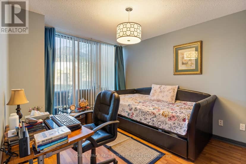 101 - 9 Northern Heights Drive — photo 21 of 29