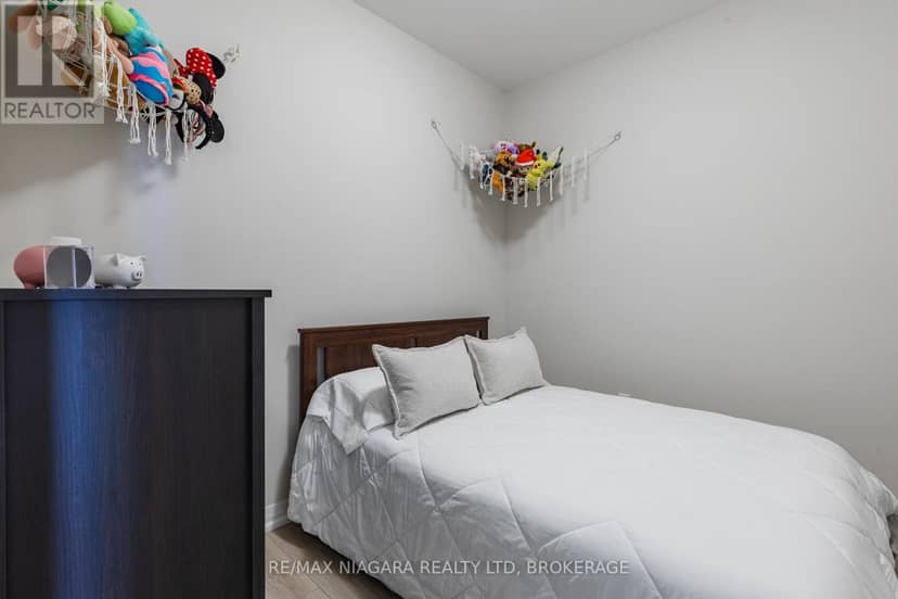 208 - 120 Springvalley Crescent — photo 31 of 40