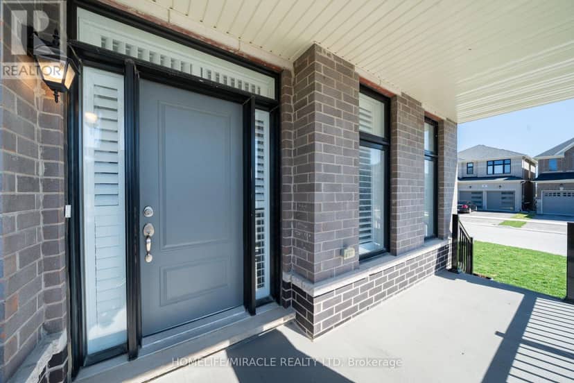 1 Ainslie Hill Crescent — photo 8 of 40
