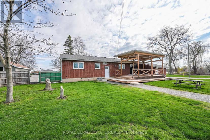8410-8408 Highway 3 — photo 30 of 40