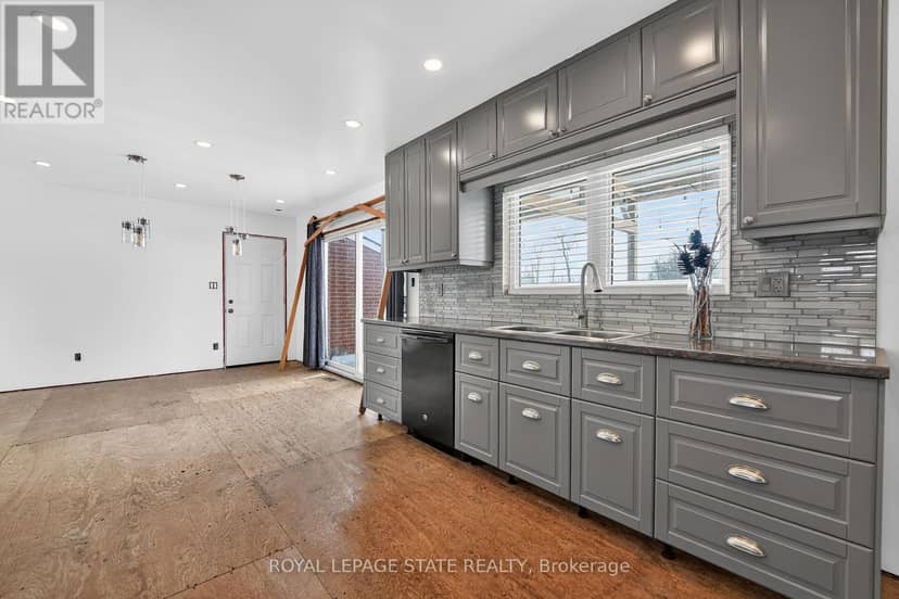 8410-8408 Highway 3 — photo 5 of 40