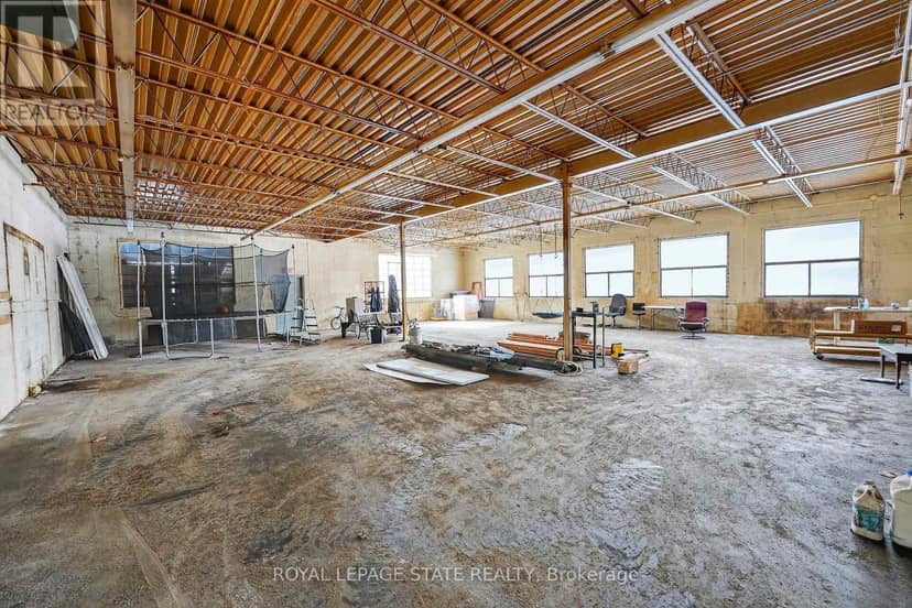 8410-8408 Highway 3 — photo 23 of 40