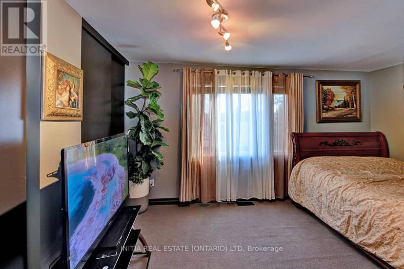754 Riverside Drive — photo 12 of 37