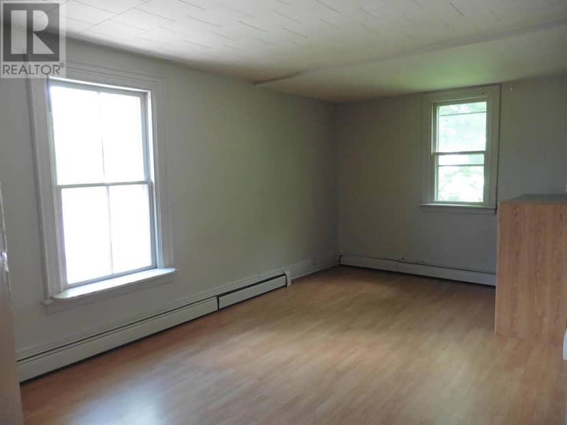 36-38 Upper Hillsborough Street — photo 14 of 15