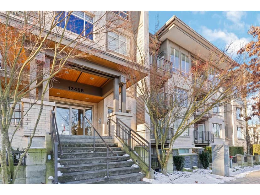 111 13468 KING GEORGE BOULEVARD, Surrey, photo 3