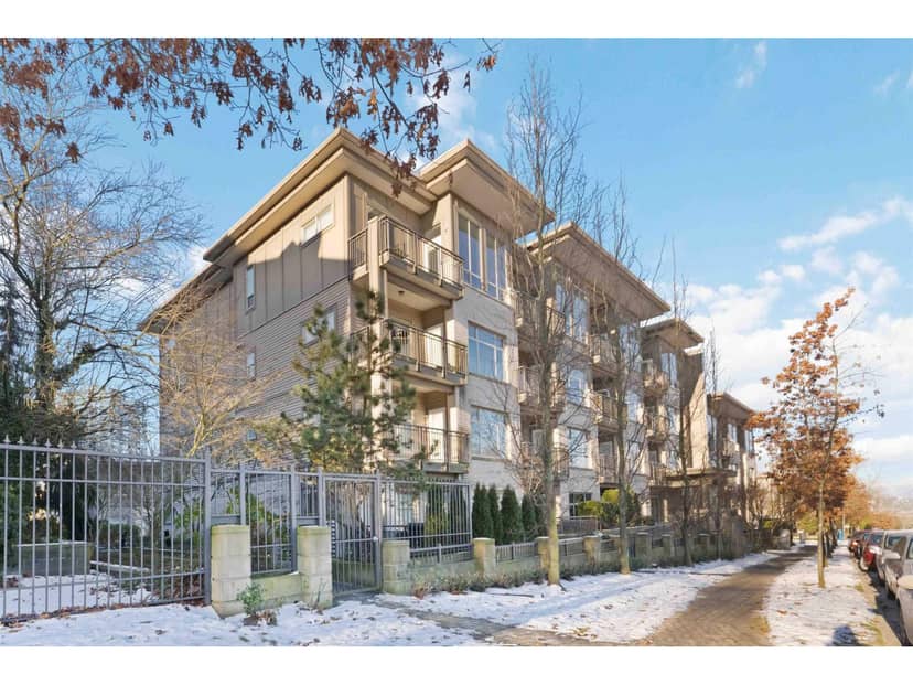 111 13468 KING GEORGE BOULEVARD, Surrey, photo 5