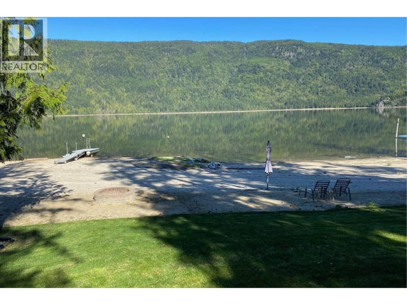 8558 HWY 97A, Mara