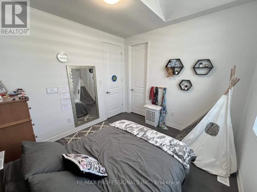 687 Lamb Street — photo 34 of 40