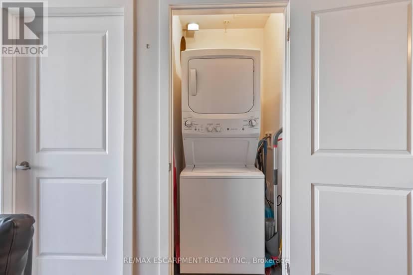 302 - 5020 Corporate Drive — photo 25 of 29
