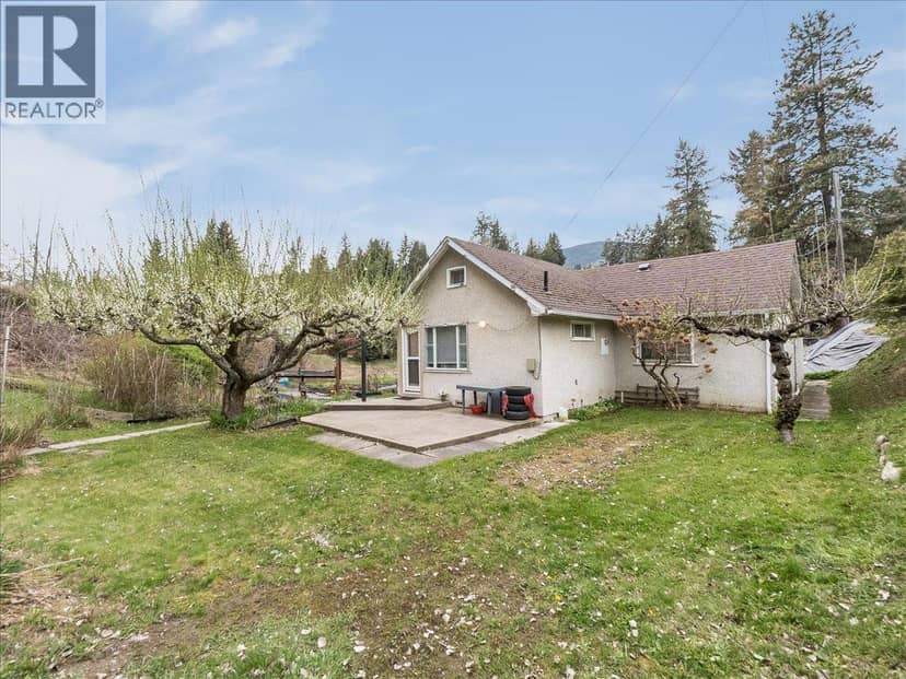 637 9th Avenue, Castlegar, photo 3