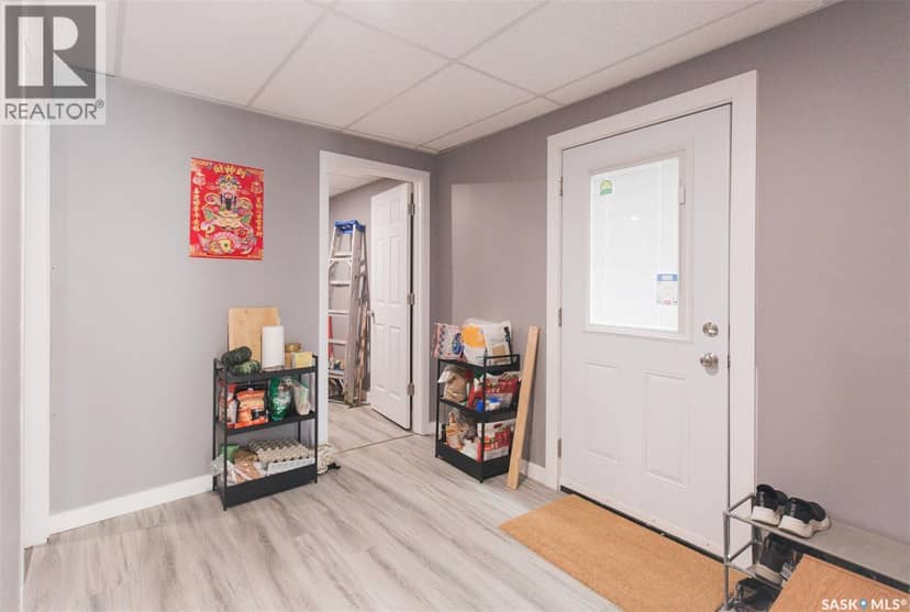 306 Fairford STREET W — photo 10 of 12