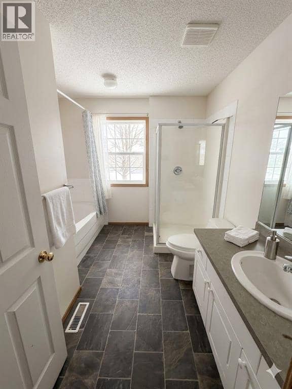 746 Martindale Boulevard NE — photo 19 of 31