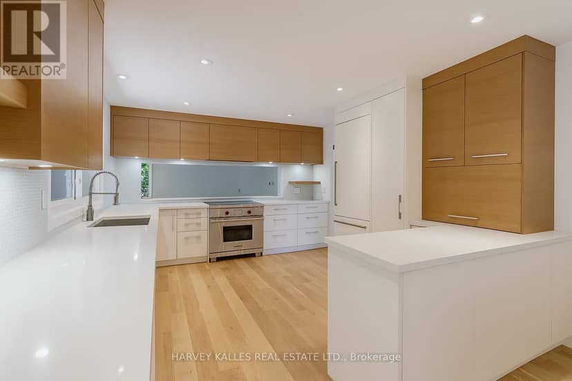 23 Royal Oak Drive — photo 12 of 39