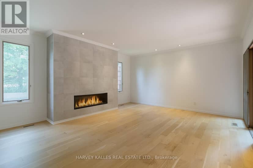 23 Royal Oak Drive — photo 14 of 39