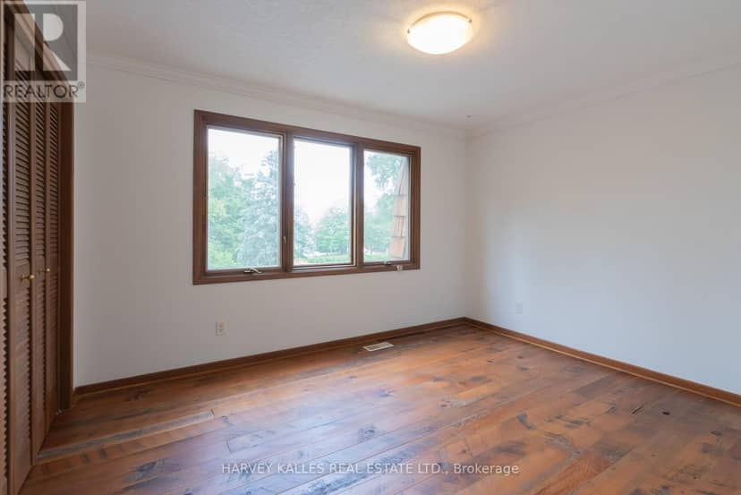 23 Royal Oak Drive — photo 21 of 39