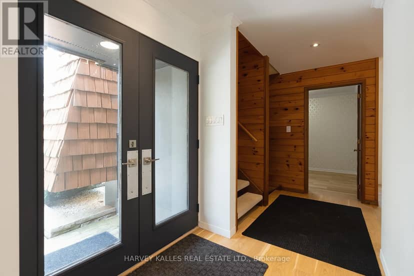23 Royal Oak Drive — photo 9 of 39