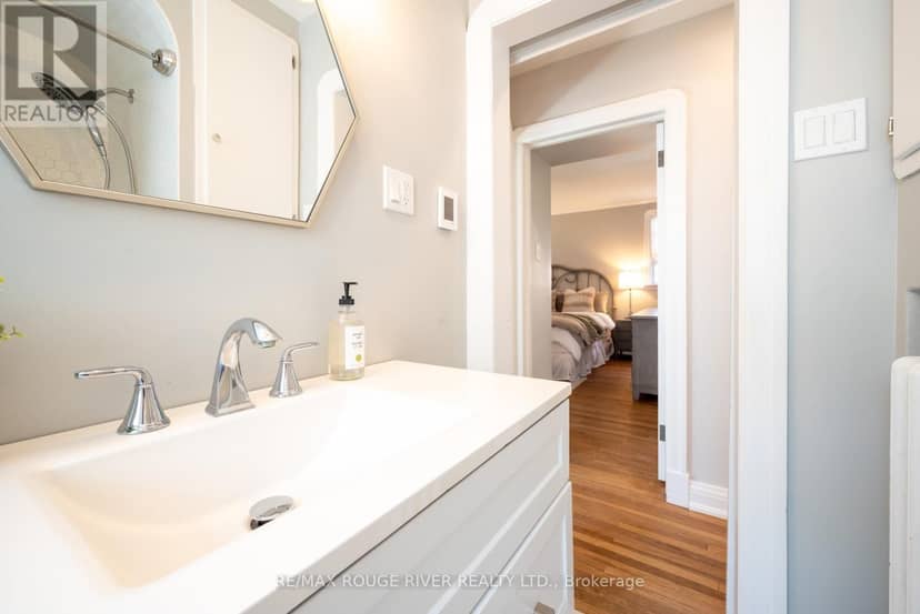 203 Bagot Street — photo 17 of 32